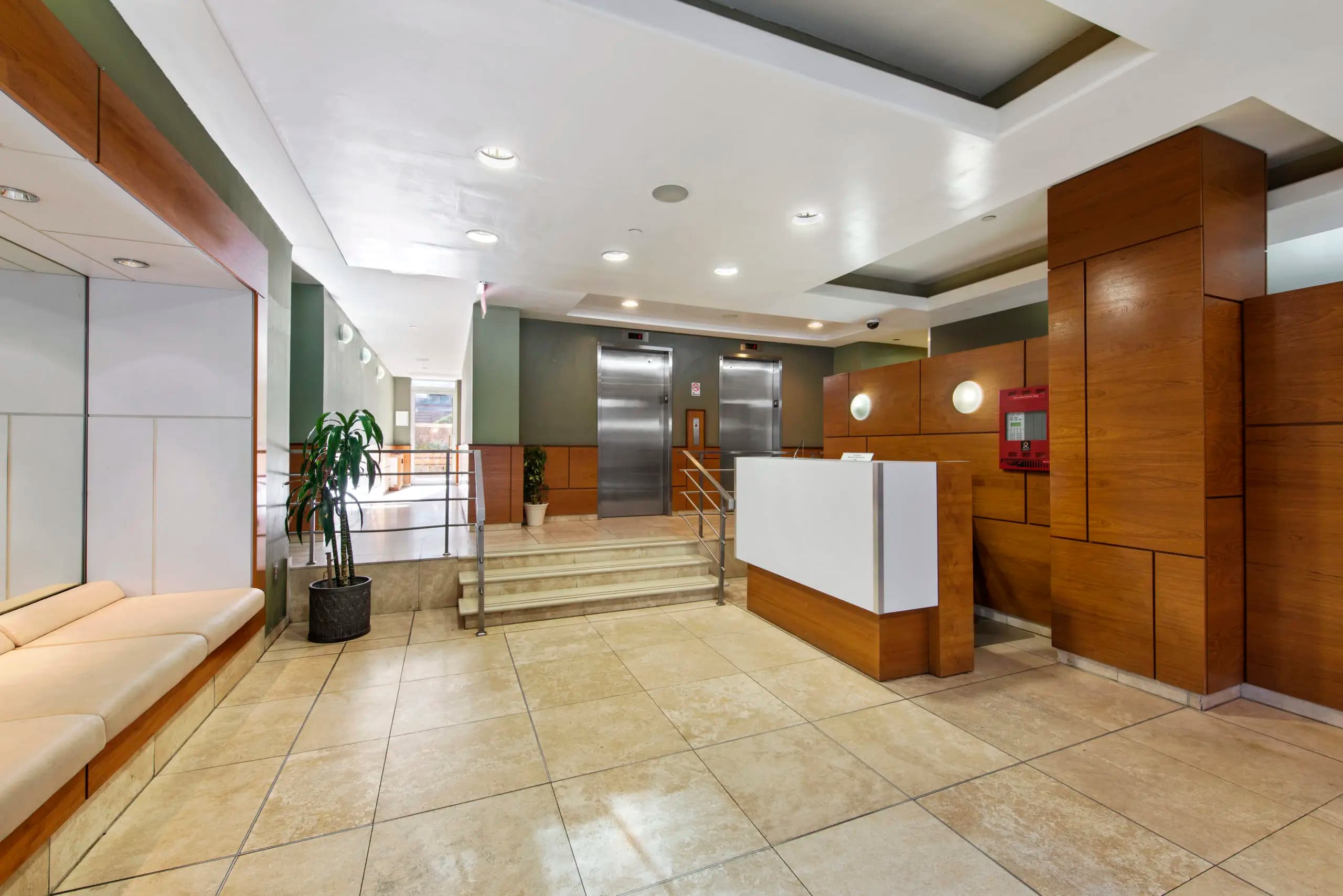 444 Manhattan Avenue, 8O