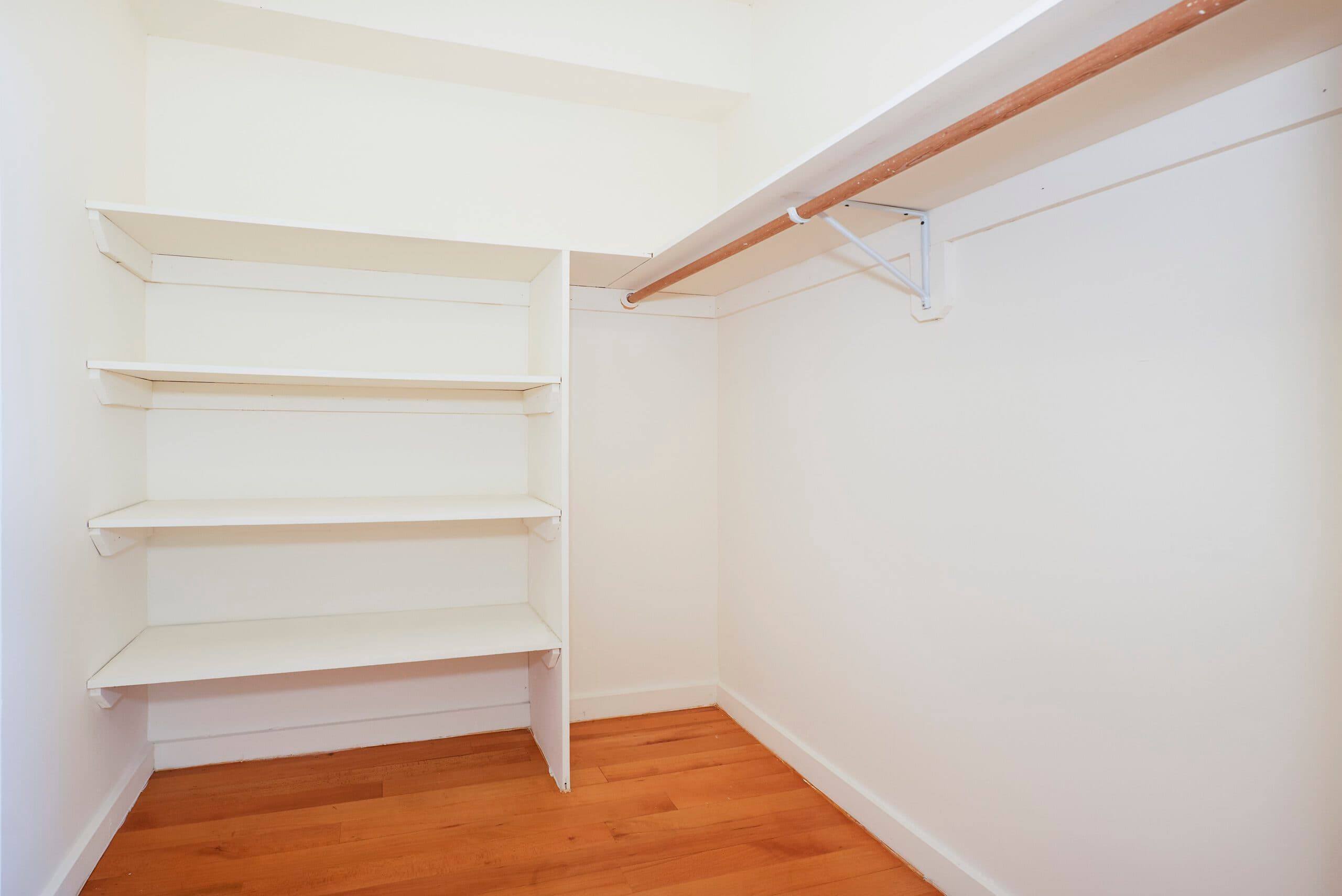 444 Manhattan Avenue, 8O