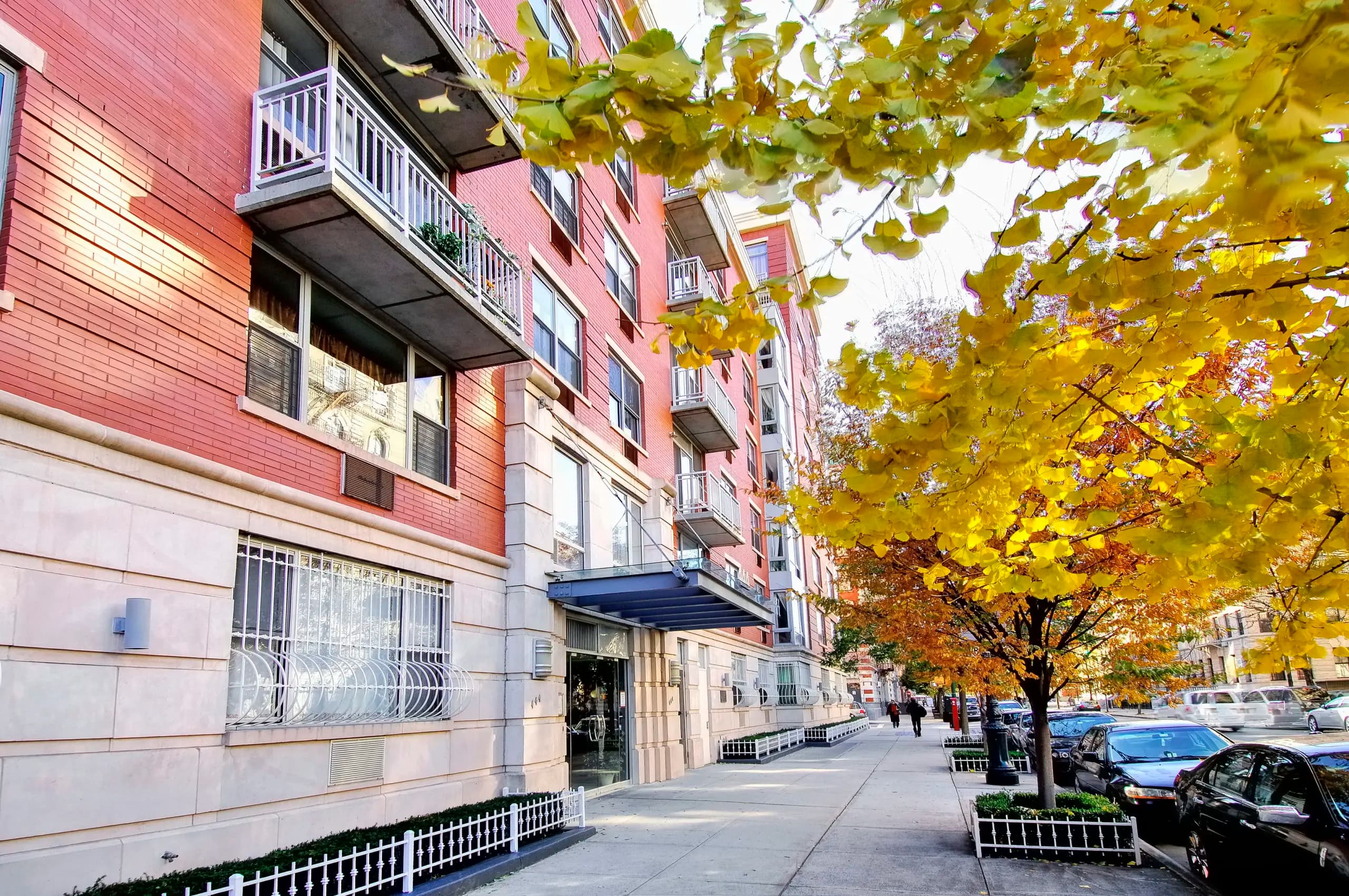 444 Manhattan Avenue, 1/B